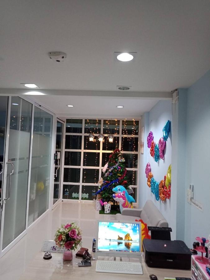 เคทู เกสเฮาส์ Hotel Chonburi Exterior photo