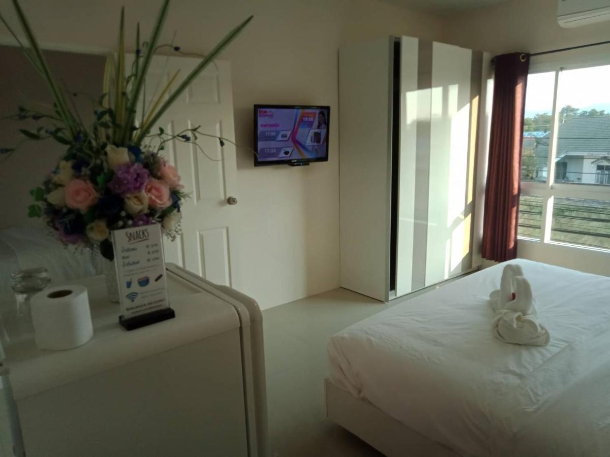 เคทู เกสเฮาส์ Hotel Chonburi Exterior photo